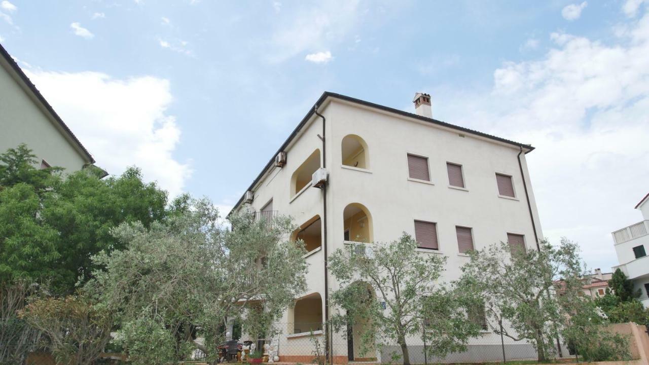 Studio Apartman Erika Ližnjan Extérieur photo